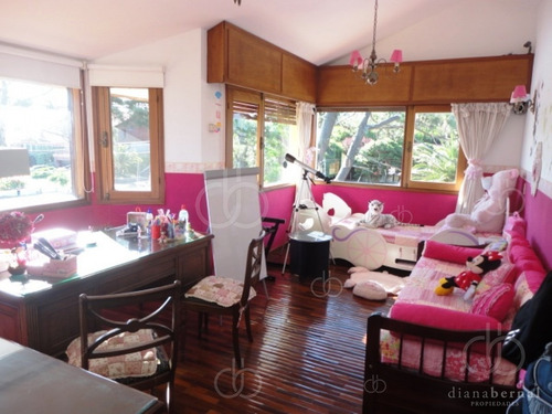 Imagen 17 de 25 de Mansa A Metros Del Mar, Chalet De 5 Dormitorios, 3 Baños Y Piscina Climatizada.- Ref: 54487