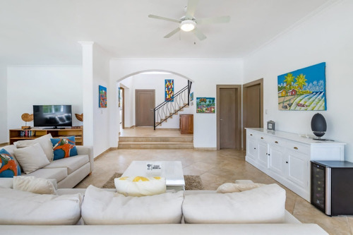 For Sale Villa De Lujo En Punta Cana En Proyecto Exclusivo Frente Al Campo De Golf