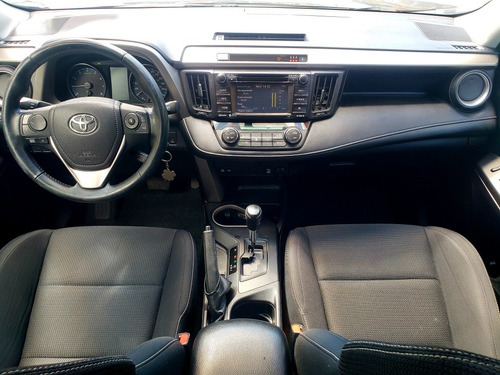 Imagen 11 de 13 de Toyota Rav4 2017 2.5 Xle 4wd At