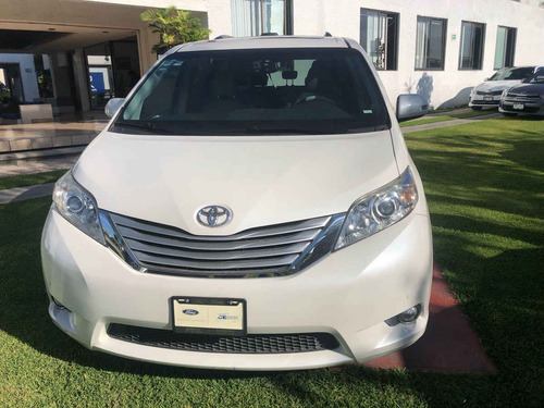 Imagen 2 de 13 de Toyota Sienna 2014 5p Limited V6/3.5 Aut