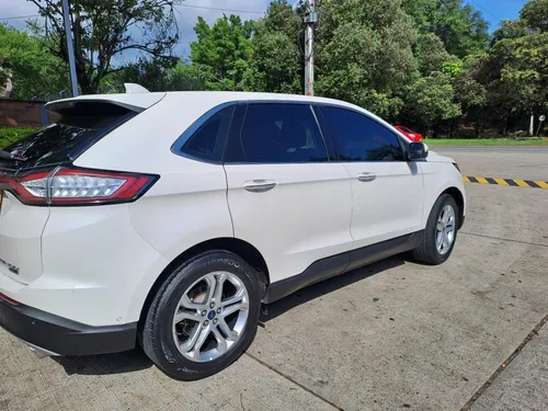 Ford Edge 2.0 Titanium