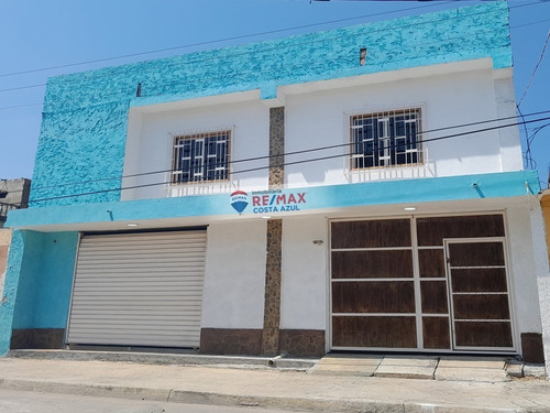 En Venta De Terreno Con Construccion Ideal Para Bodegon Y Posada En Chichiriviche A 50 Metros Del Malecon