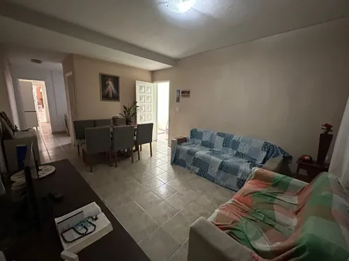 Vende-se Sobrado Sta Emília.