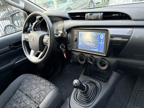 Toyota Hilux 2.7 Cabina Doble Sr Mt