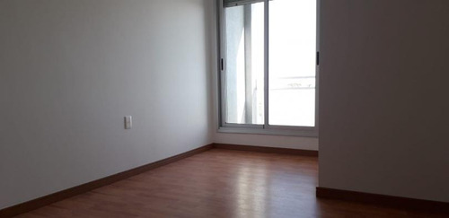 Imagen 5 de 12 de Con Gran Vista Y 2 Garages