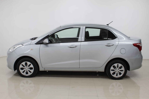 Imagen 2 de 12 de Hyundai Grand I10 2020 4 Cilindros