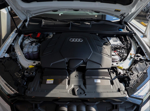 Audi Q7 3.0 TFSI 55 s line PHEV 394hp