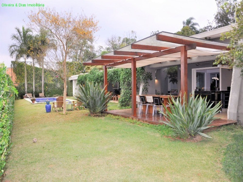 Imagem 19 de 30 de Casa Fantástica Sólida, Recém Reformada, Muito Bem Distribuída, Com Lindo Projeto Arquitetônico, Em Localização Privilegiada, Em Condomínio Fechado De - Ca01012 - 71016468