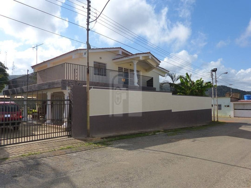 Imagen 1 de 15 de Casa Dos Niveles Puerto Piritu