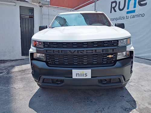 Imagen 3 de 15 de Chevrolet Silverado 2020 4.3 V6 1500 Wt Doble Cabina 4x4 At