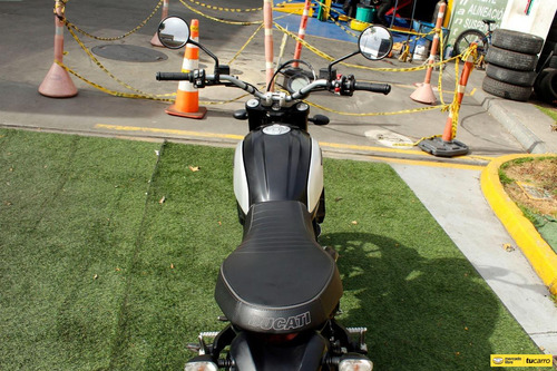 Ducati Scrambler Dark