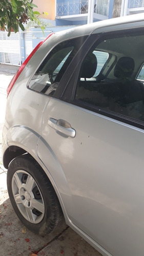 Imagem 8 de 15 de Ford Fiesta Hatch
