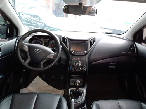Imagem 8 de 10 de Hyundai Hb20 1.6 Comfort Plus 16v Flex 4p Manual