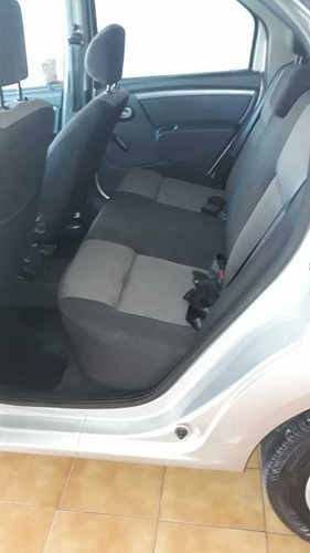 Renault Logan 1.6 Expression Hi-power 4p 2013