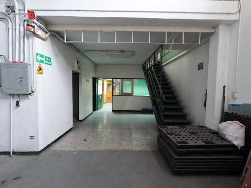 Imagen 26 de 30 de Local Comercial En Alquiler Zona Oeste Barquisimeto Fgr 0424/432.83.48 Cod 23-14770