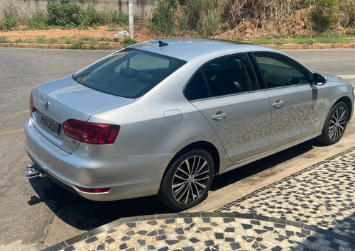 Imagem 4 de 7 de Jetta Highline Tsi