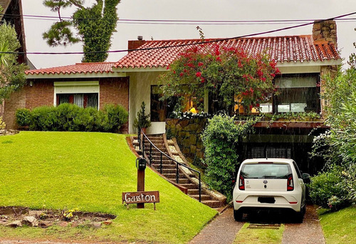 Casa En Venta De 3 Dormitorios En Playa Mansa