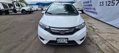Imagen 3 de 13 de Honda Fit 2015 1.5 Cool Mt