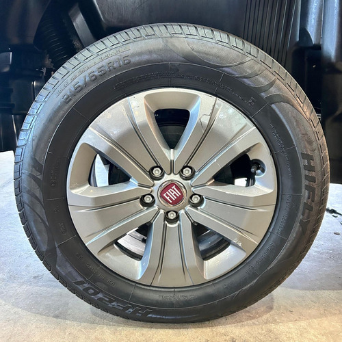 Fiat Toro Freedom 1.8 16V Flex Automática