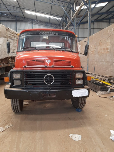 Caminhão Mercedes Benz 2013