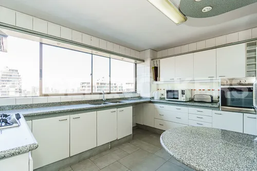 Departamento En Burgos, El Golf