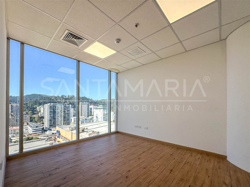 Arriendo Oficina Ubicada En Barros Arana, Concepción.
