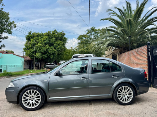 Volkswagen Bora 1.8 Highline T 180cv Cuero