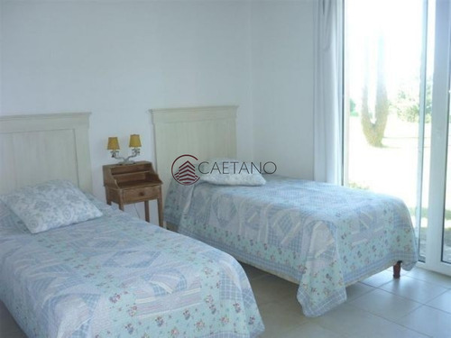 Excelente Propiedad En Barrio Privado De Gran Categoría -ref:211