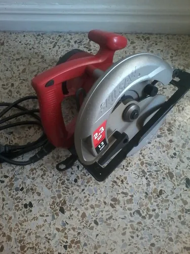 Sierra Circular Skilsaw . 2.3 Hp (Usado)