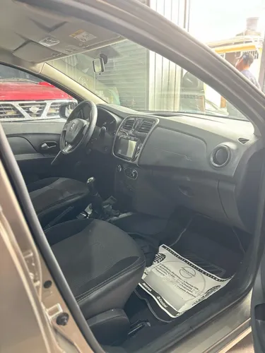 Renault Logan 1.6 Dynamique