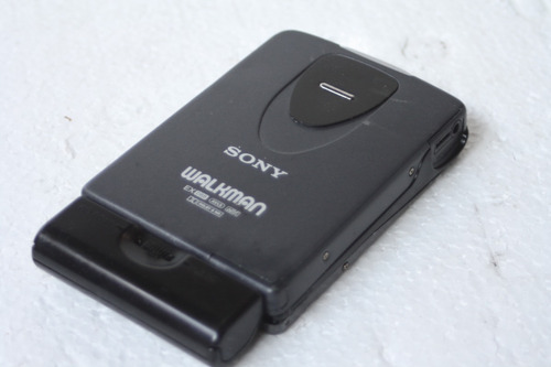 Walkman Sony Vm Ex1 Raro Leia Detalhes Item Coleçao (Usado)