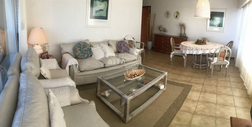 Imagen 3 de 28 de Apartamento En Venta En Punta Del Este, Mansa, Frente Al Mar! - Punta Del Este Peninsula