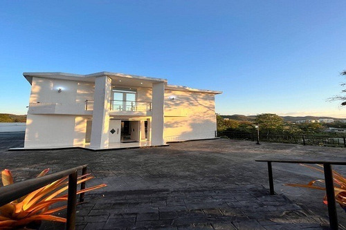 Jgm Asein1665 Vende Hermosa Casa En Colina De Guataparo, Valencia Estado Carabobo