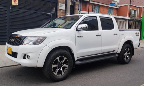 Toyota Hilux IVM 2.5 MT 4x4