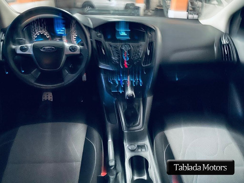 Ford Focus S 2014