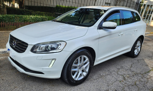 Volvo XC60 2.4 D5 Momentum Awd 5p