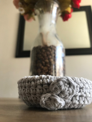 Imagen 1 de 4 de Canasta A Crochet 8cm 