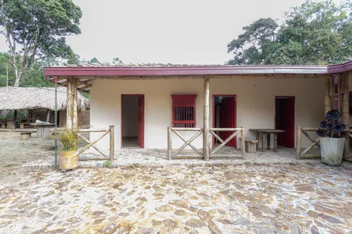 Lote En Venta En Vía Las Palmas. Cod V9098