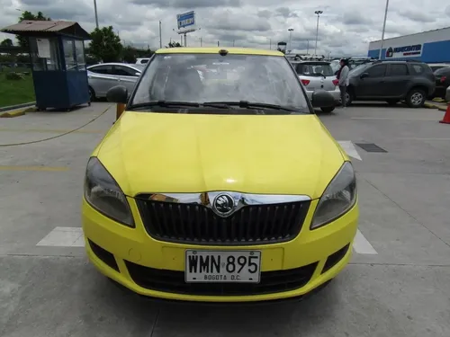 Taxi Skoda Fabia Combi, Taxis Libres Automóvil Modelo 2015.