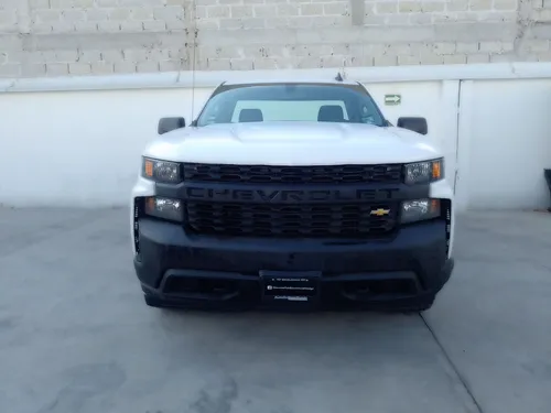 Chevrolet Silverado 4.3 V6 1500 WT Cabina Regular 4x2 At
