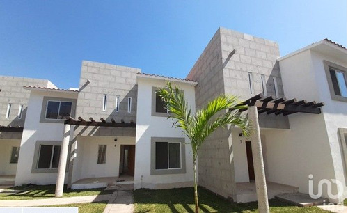 Venta Casa 3 Ambientes San Miguel Acapantzingo