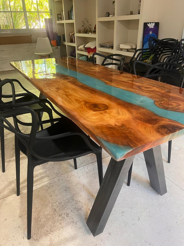 Mesa Con Rio De Resina Epoxi