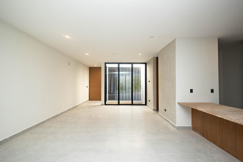 Venta De Casa De Una Planta De 3 Habitaciones En Temozon Norte