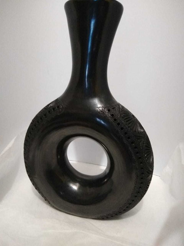 Florero Tipo Dona Con Detalles Barro Negro Oaxaca