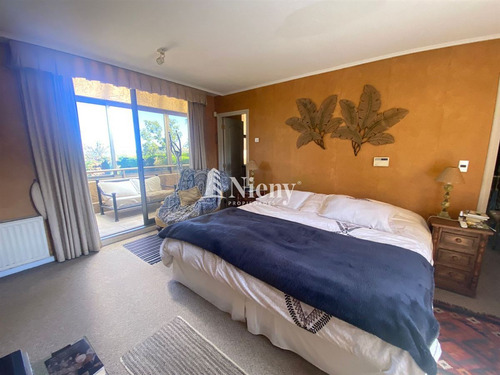Gran Casa En Venta 5 Dorm. Condominio Mantagua Con Piscina