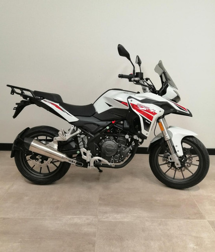Imagen 2 de 21 de Benelli Trk 251 Abs