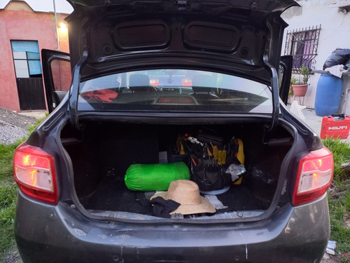Renault Logan 1.6 Intens Mt