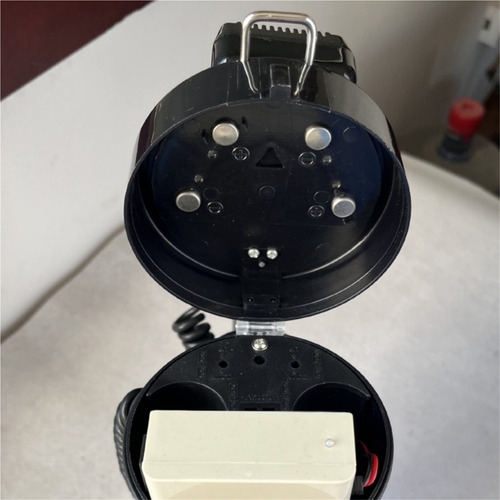 Altavoz Megáfono Portátil De Bt Con Micrófono De Mano Desmon