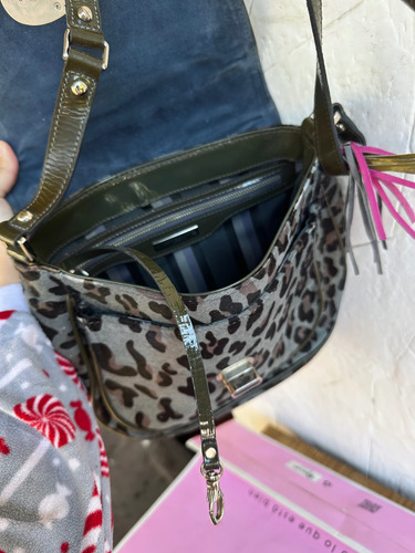 Cartera Bandolera Jackie Smith Animal Print + Bolsa Verde Musgo Animal Print Níquel Verde Musgo (Usado)
