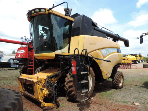 Colheitadeira New Hollad - Cr 5080 - Com Plataforma 20 Pés